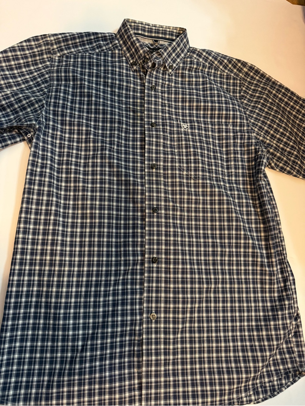 Classic Arita Men's Navy Plaid Button-Down Shirt